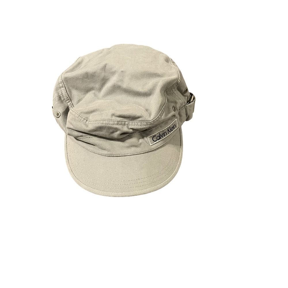 Calvin Klein Women’s Light Gray Newsboy Cap